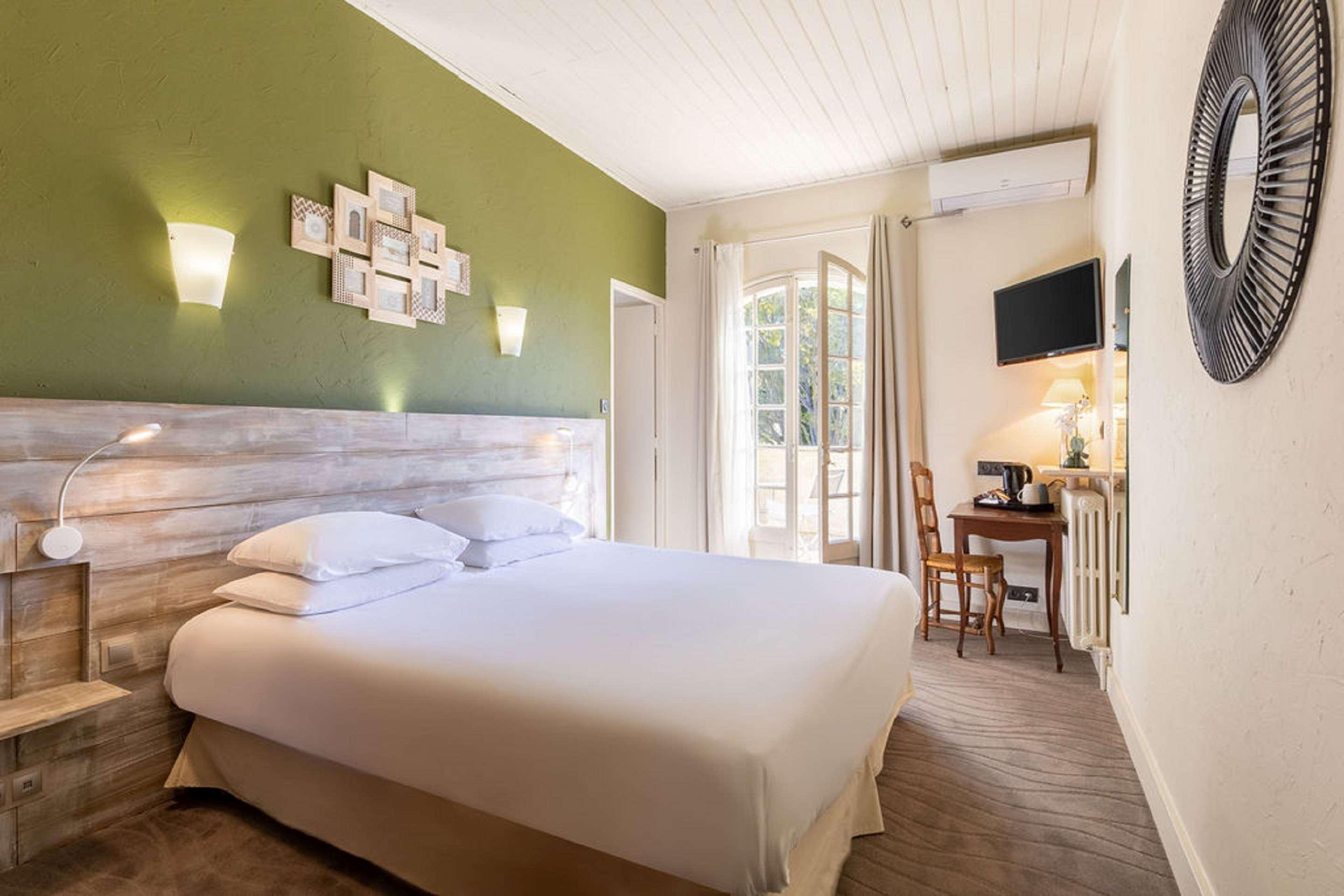 Best Western Le Val Majour Fontvieille Exterior photo