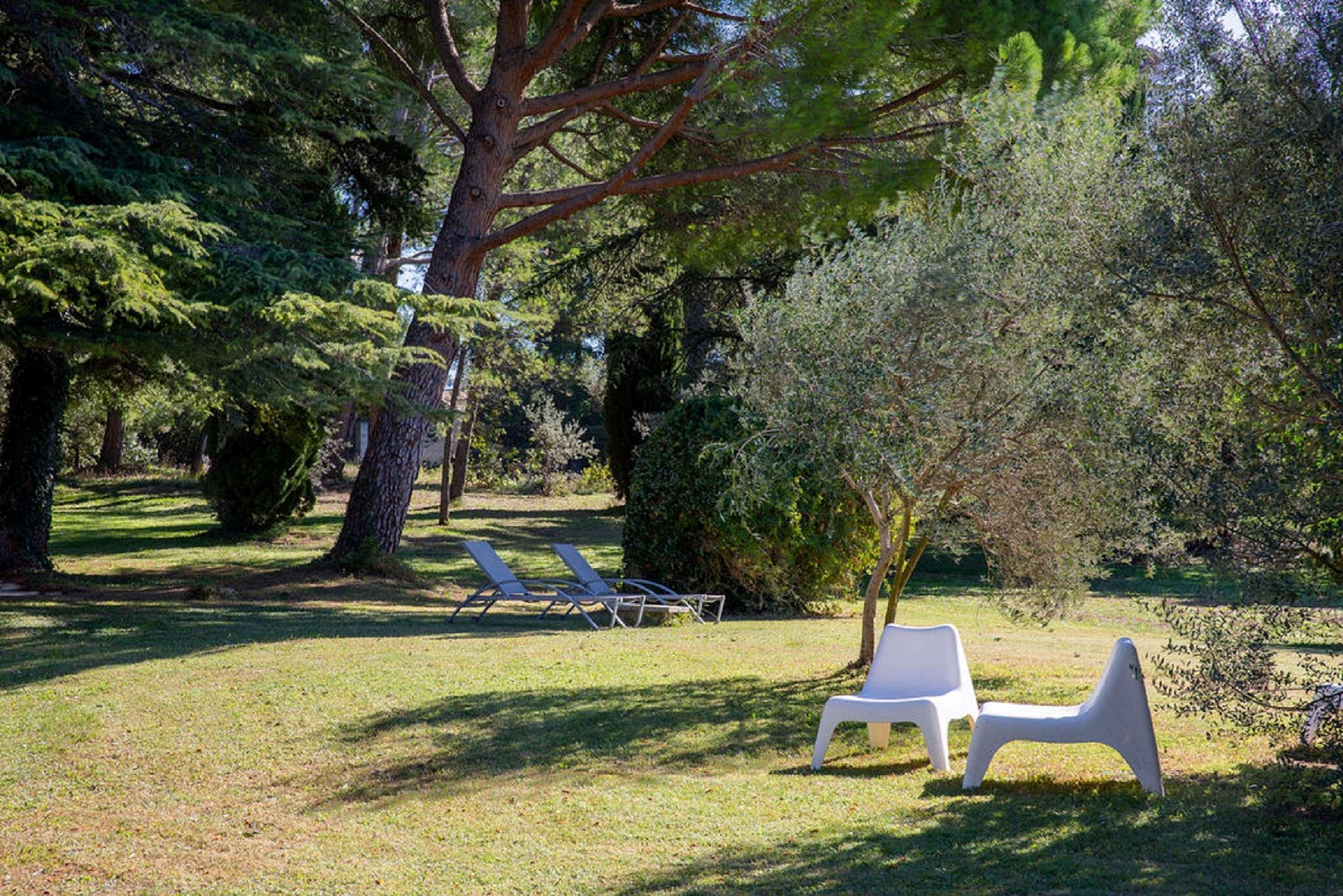 Best Western Le Val Majour Fontvieille Exterior photo