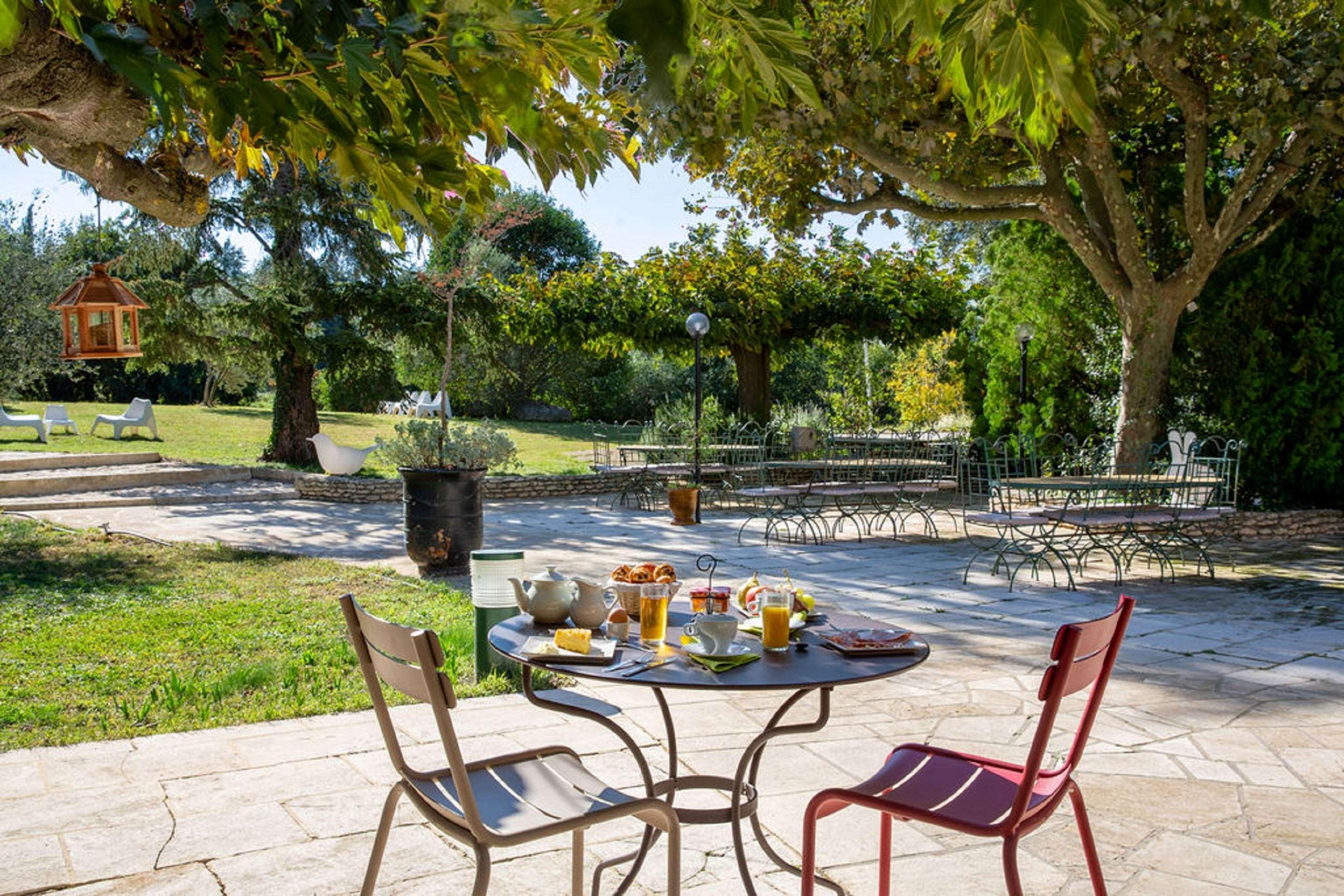 Best Western Le Val Majour Fontvieille Exterior photo