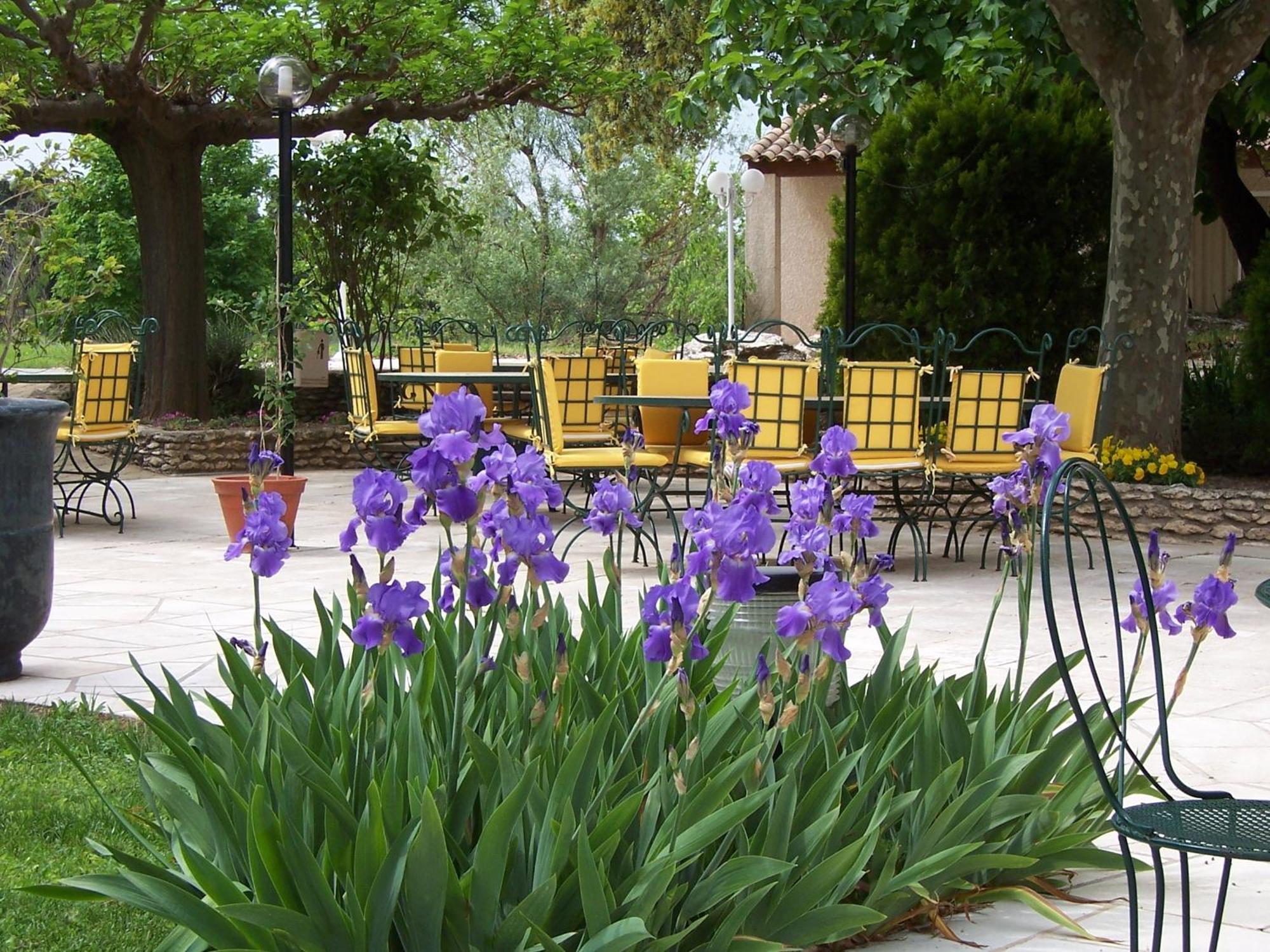 Best Western Le Val Majour Fontvieille Exterior photo