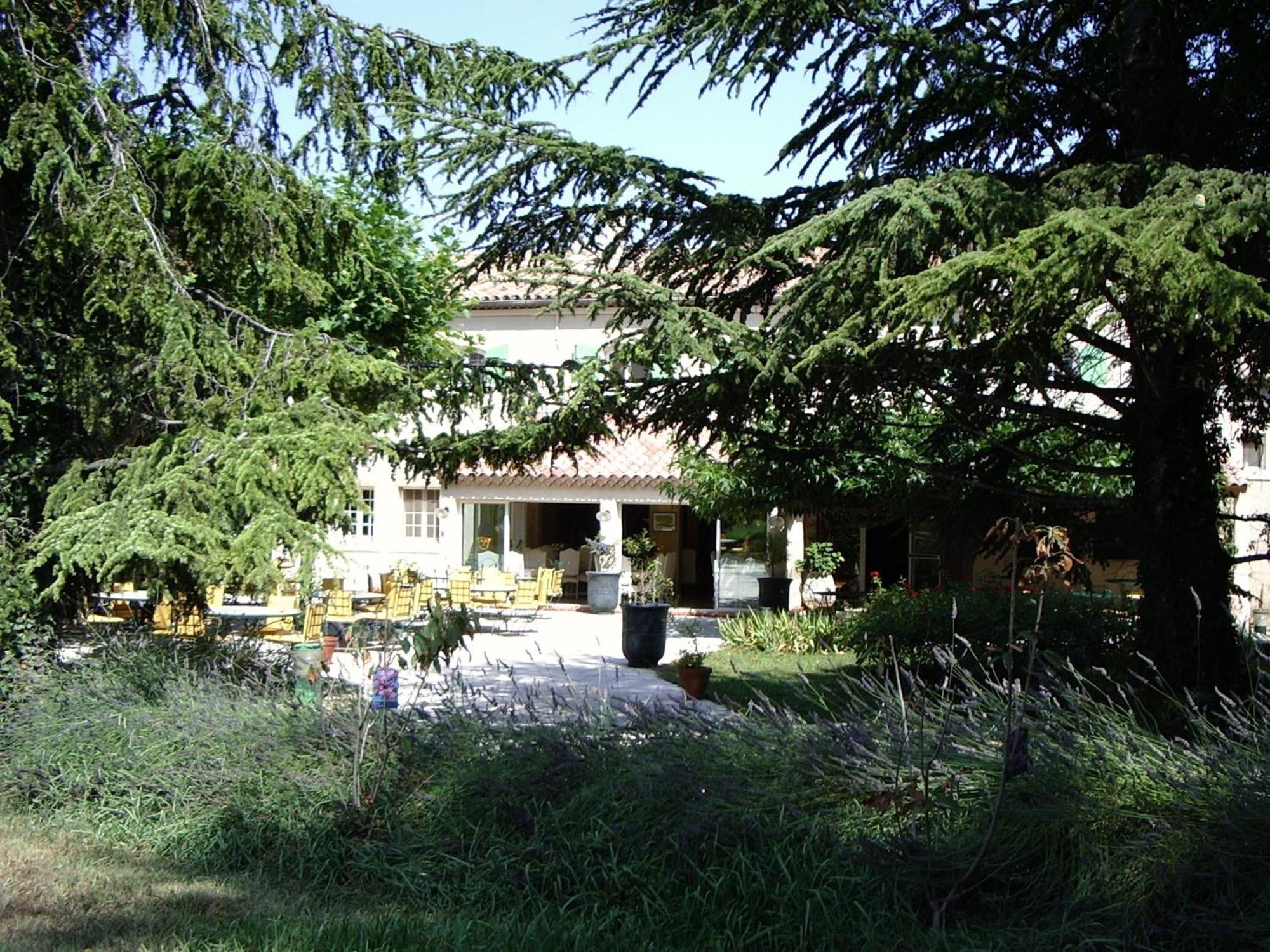 Best Western Le Val Majour Fontvieille Exterior photo